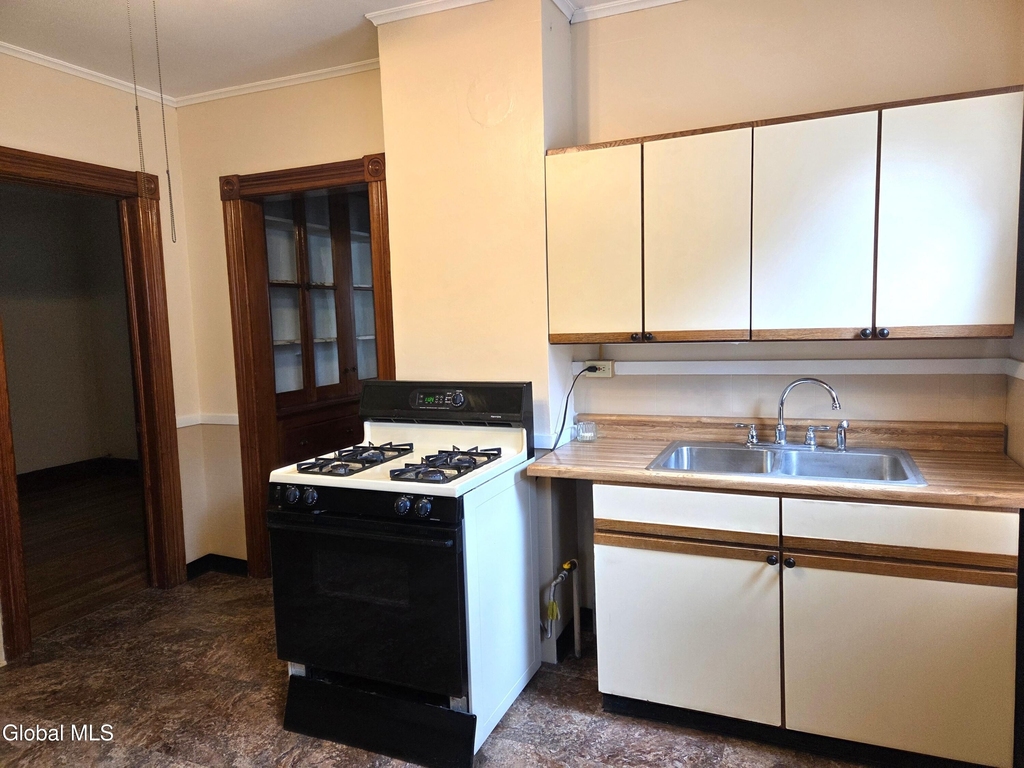 1273 Parkwood Boulevard - Photo 7