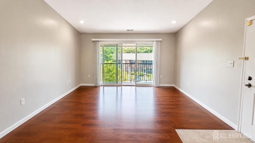 500 Danbury Lane - Photo 4