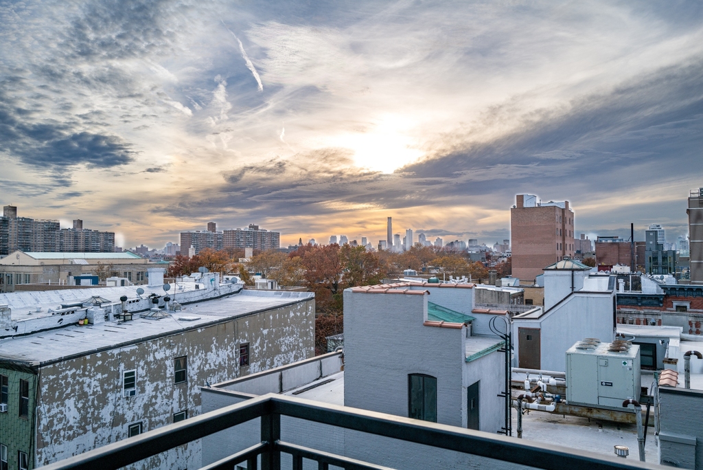 738 Grand Street - Photo 9