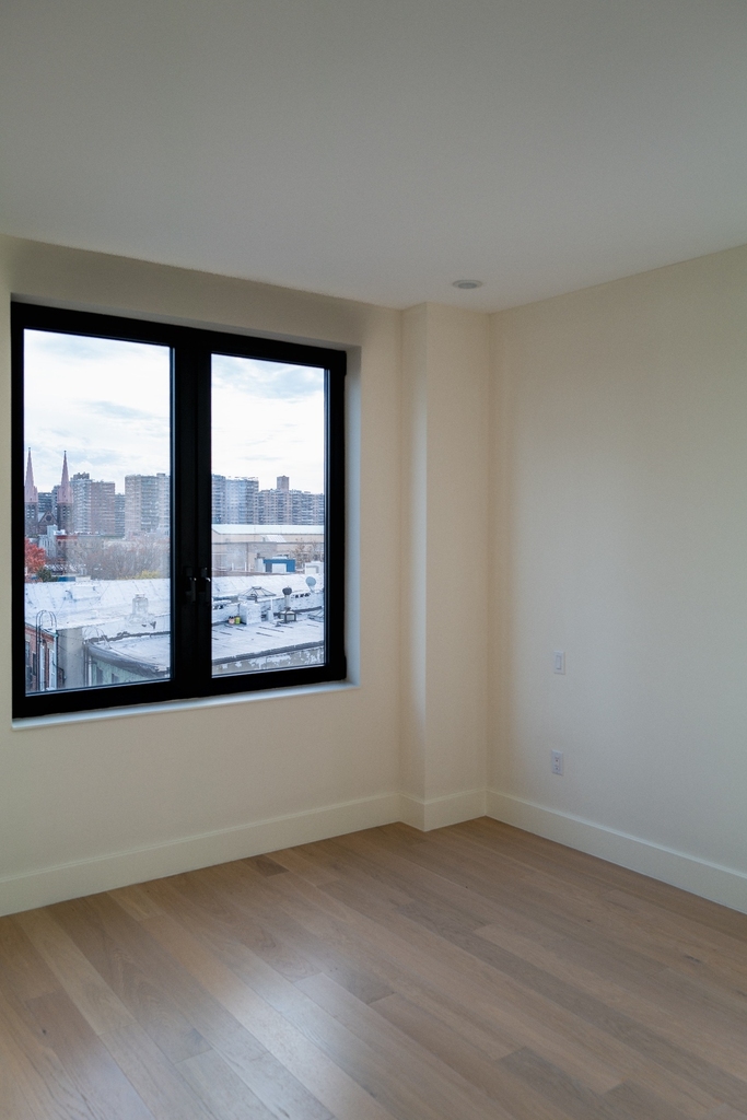 738 Grand Street - Photo 5