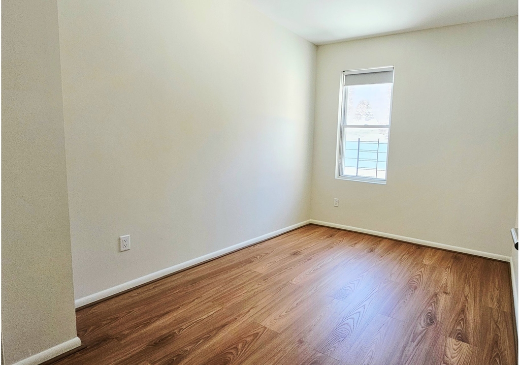 54 Jay Street - Photo 4