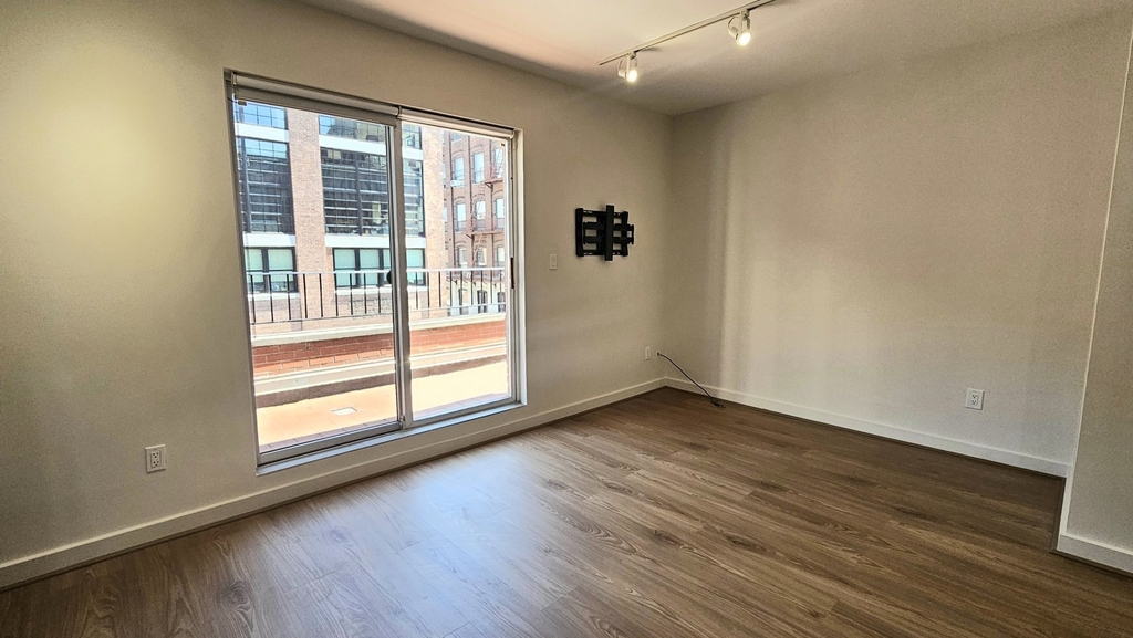 54 Jay Street - Photo 2