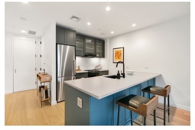 860 Lorimer Street - Photo 1