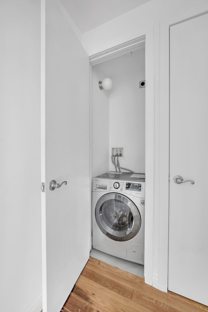 419 E 117th Street - Photo 7