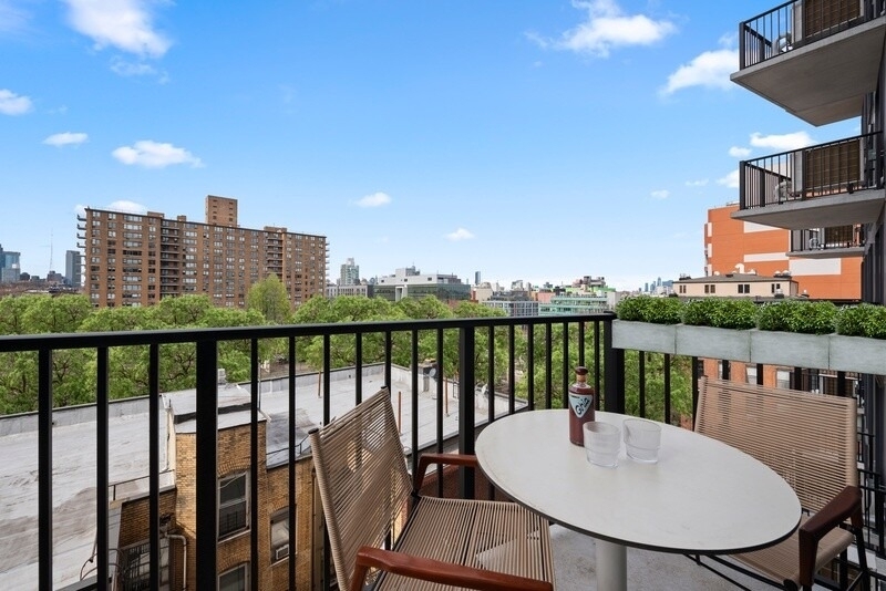249 Willoughby Avenue - Photo 14