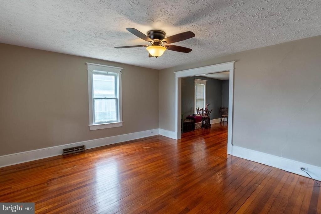 405 Porter Avenue - Photo 10