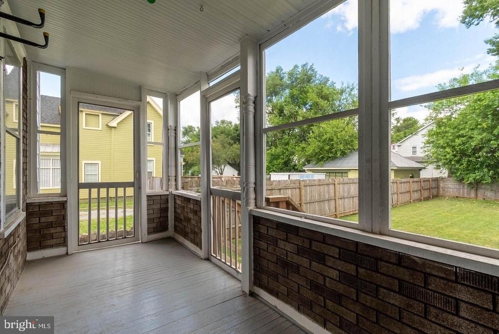 405 Porter Avenue - Photo 6