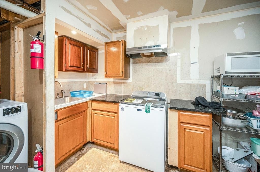 16005 Kings Mountain Road - Photo 45