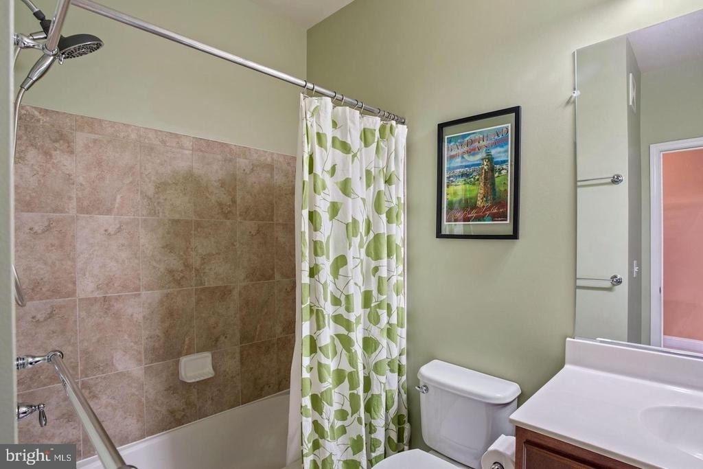 42816 Lauder Terrace - Photo 19