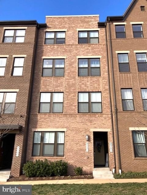45091 Cappamore Terrace - Photo 0