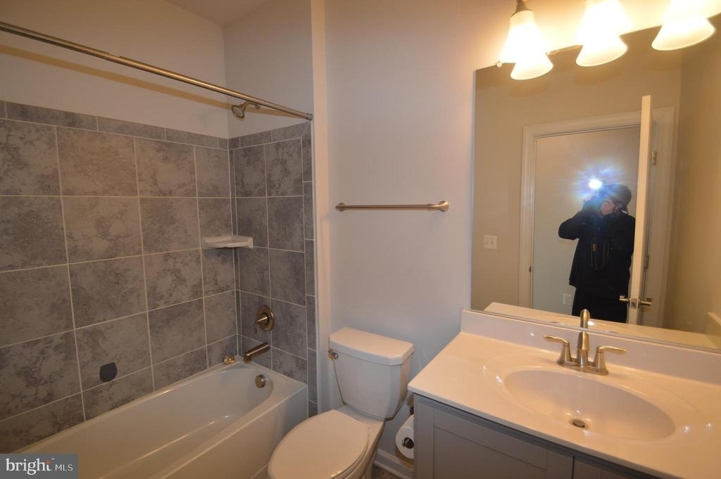 45091 Cappamore Terrace - Photo 34