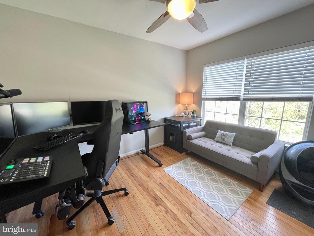 23052 Fontwell Square - Photo 22