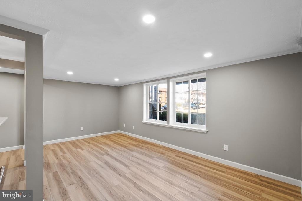 8385 Brockham Drive - Photo 5