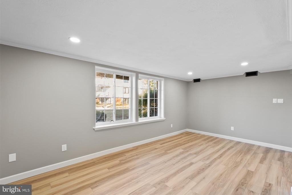8385 Brockham Drive - Photo 6