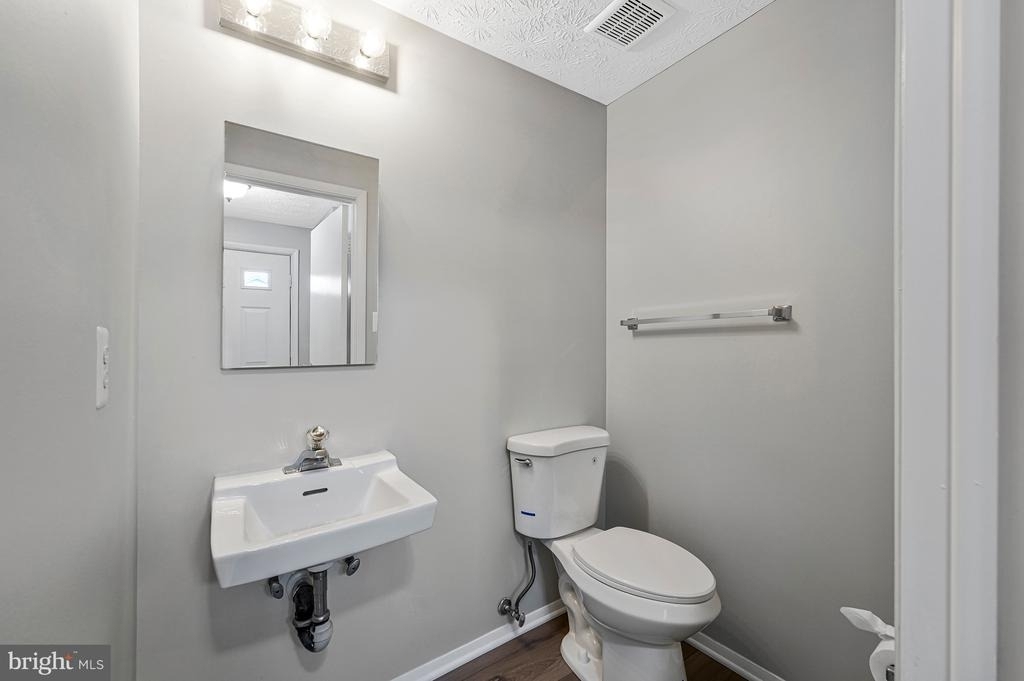 8025 Tyson Oaks Circle - Photo 23