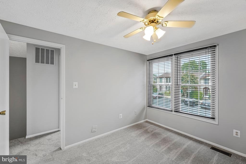 8025 Tyson Oaks Circle - Photo 11