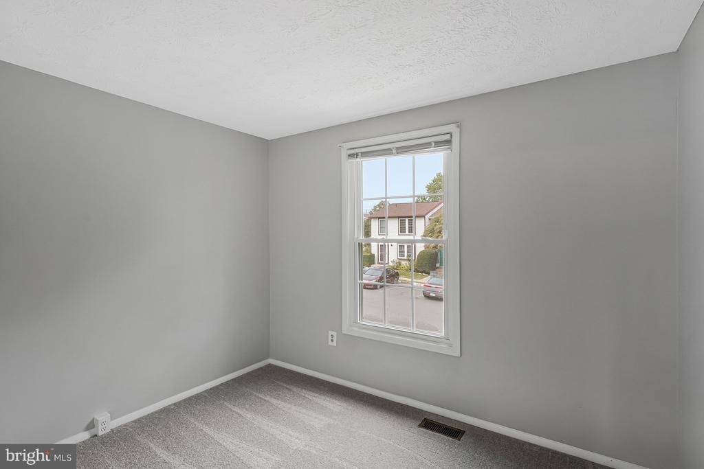 8025 Tyson Oaks Circle - Photo 28