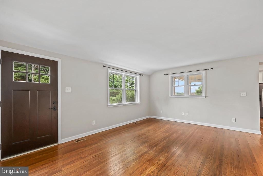2722 Woodley Place - Photo 5