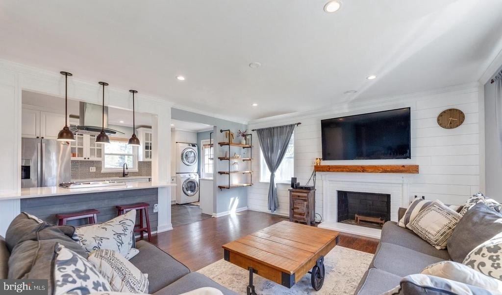6226 Apache Street - Photo 4