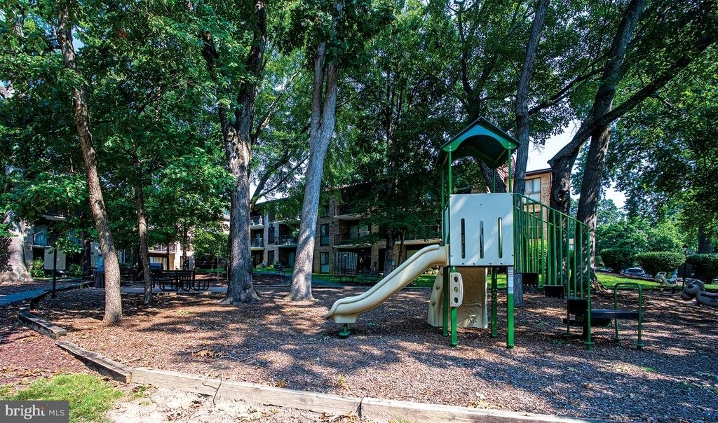 2037 Royal Fern Court - Photo 21