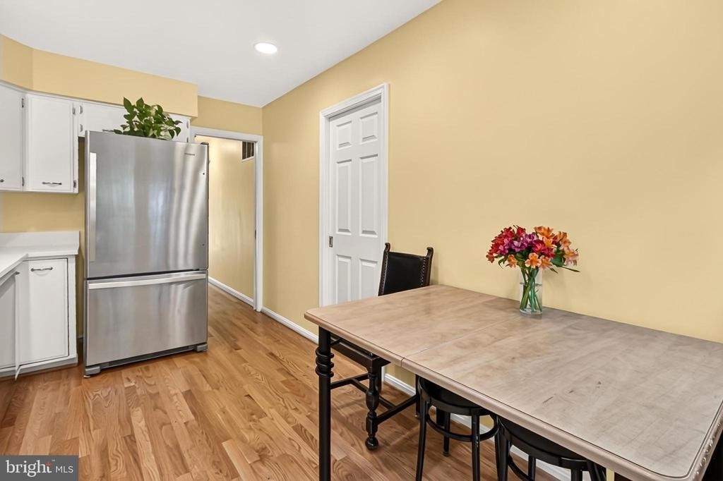 4720 Exeter Street - Photo 19