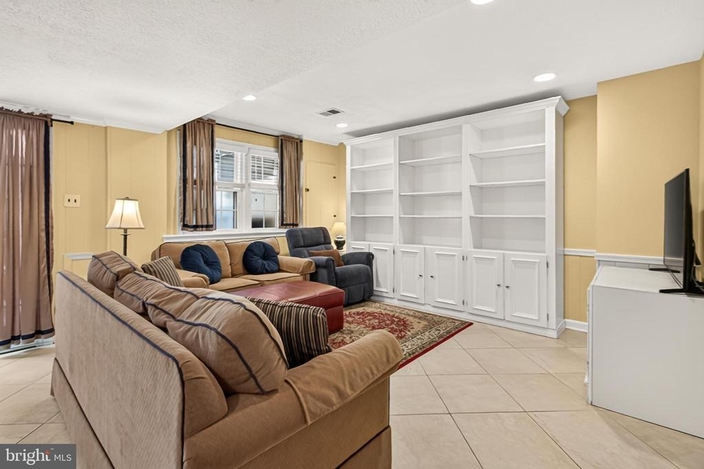 4720 Exeter Street - Photo 37