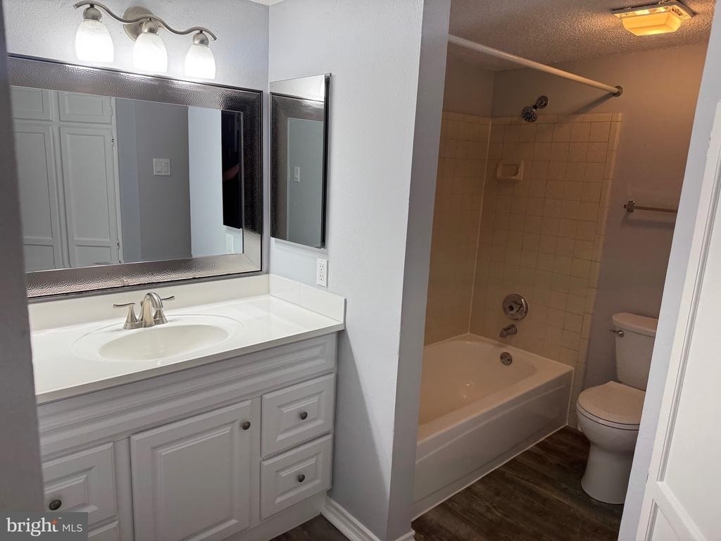 1504 Lincoln Way - Photo 19