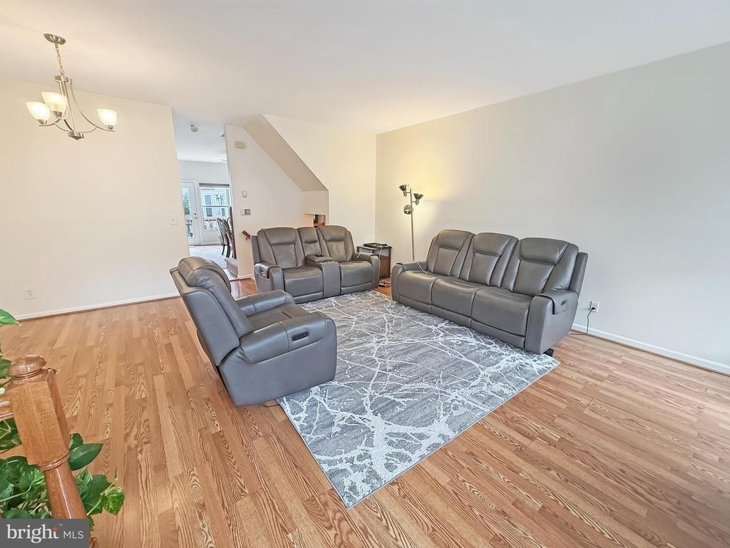 2535 James Monroe Circle - Photo 6