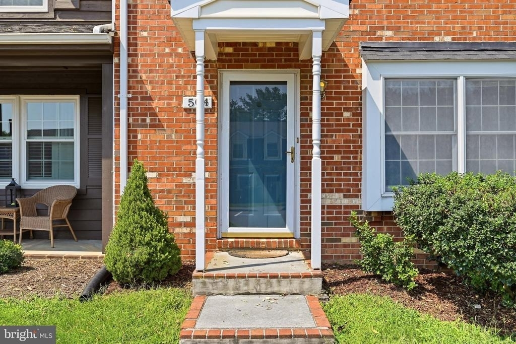 504 Tudor Drive - Photo 1