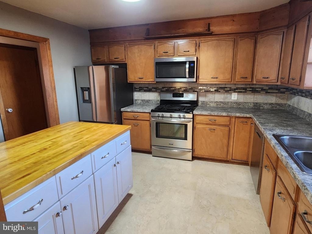 9839 Lees Mill Road - Photo 4