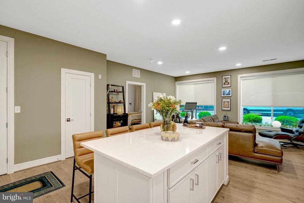 635 Slaters Lane - Photo 17