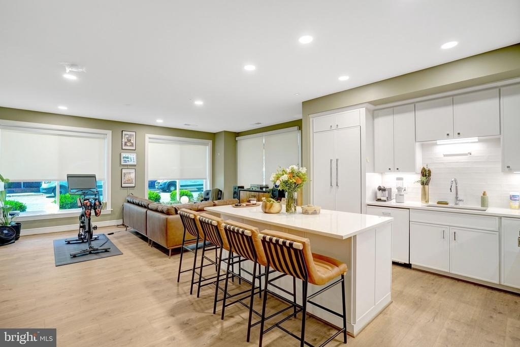 635 Slaters Lane - Photo 9