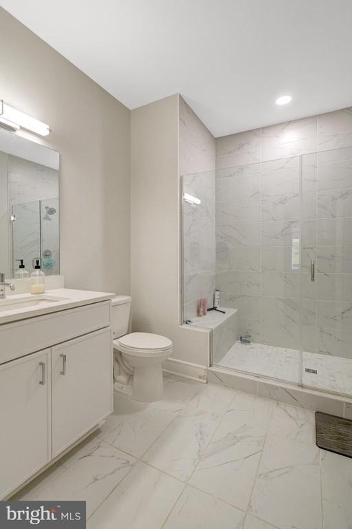 635 Slaters Lane - Photo 39