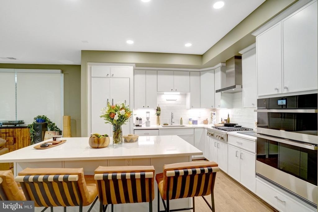635 Slaters Lane - Photo 10
