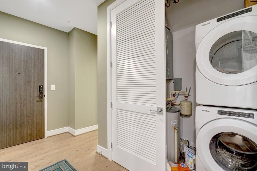 635 Slaters Lane - Photo 8