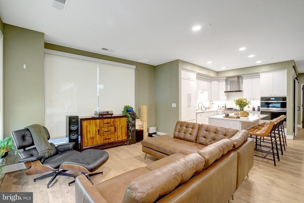 635 Slaters Lane - Photo 19