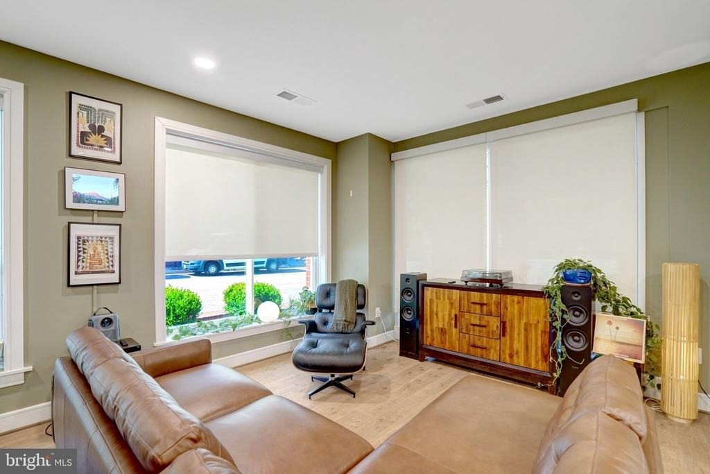 635 Slaters Lane - Photo 24