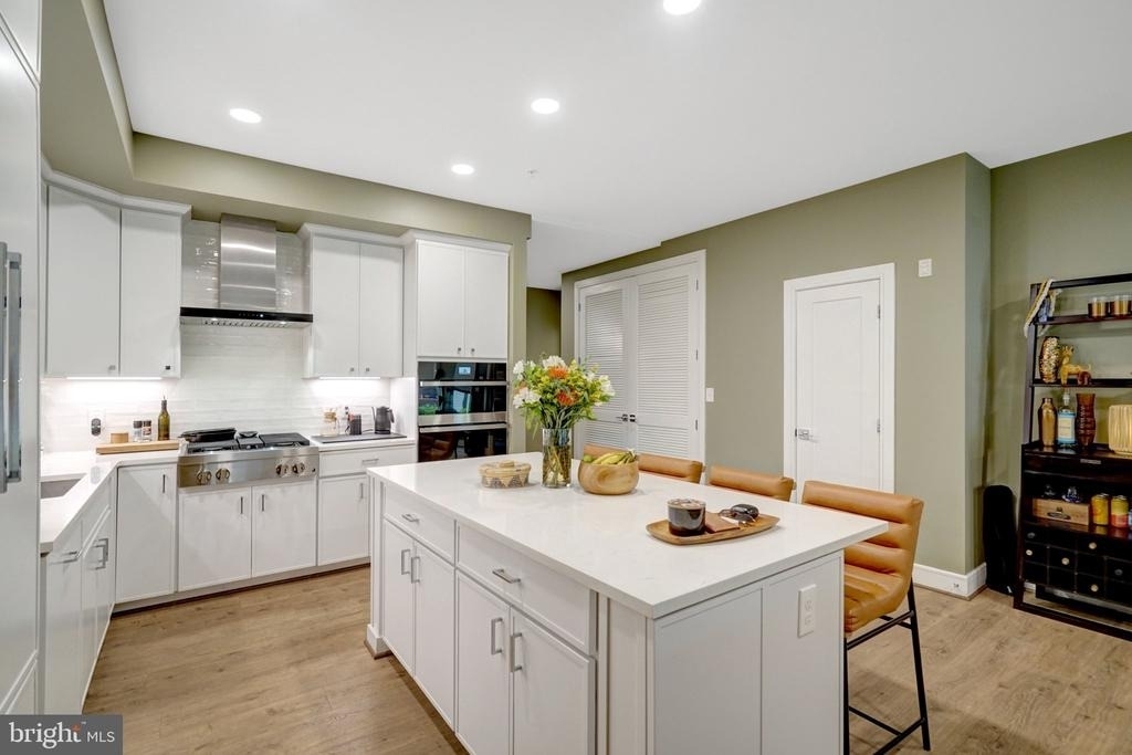635 Slaters Lane - Photo 18