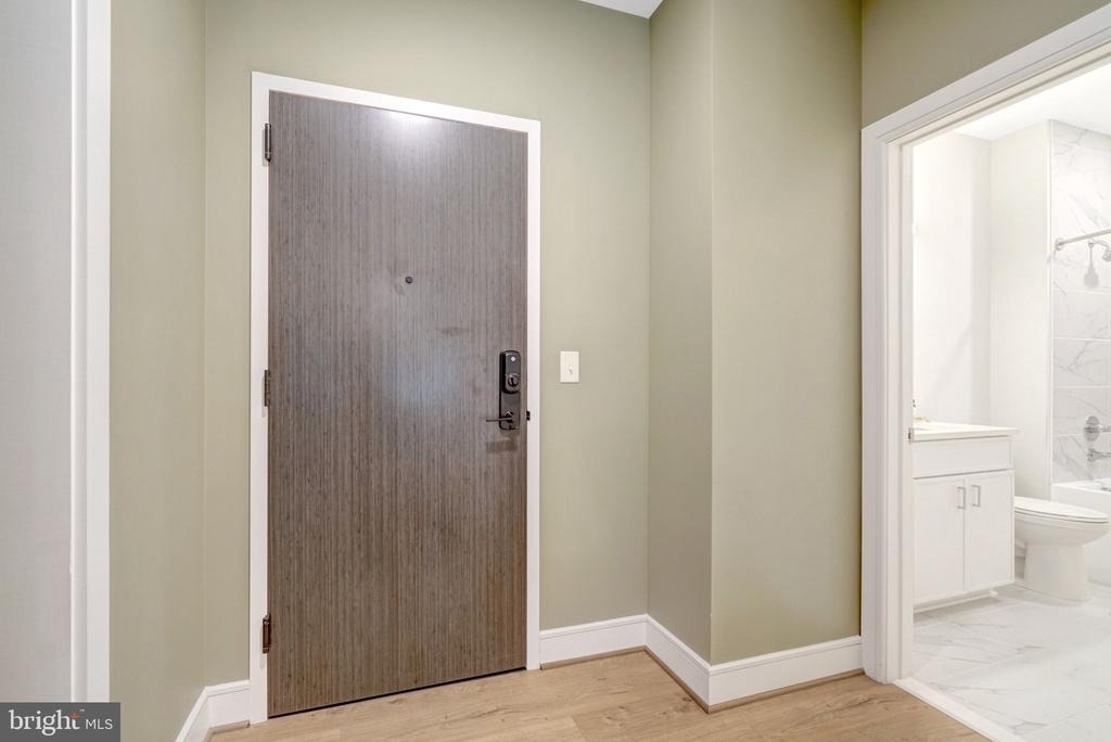 635 Slaters Lane - Photo 7