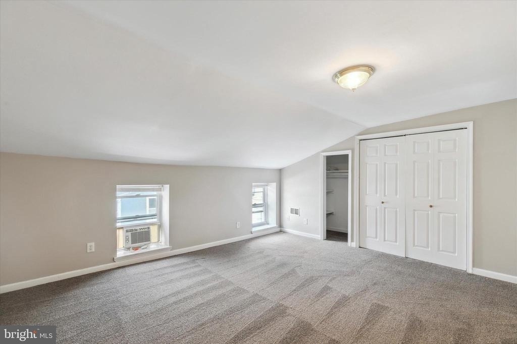 137 East Street - Photo 6