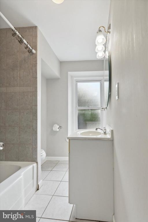 137 East Street - Photo 5