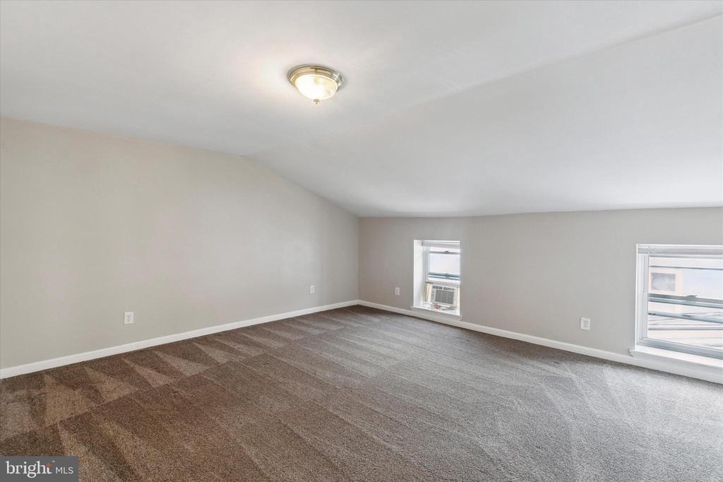 137 East Street - Photo 7