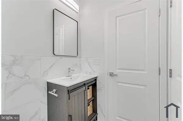 1229 W Hilton Street - Photo 10