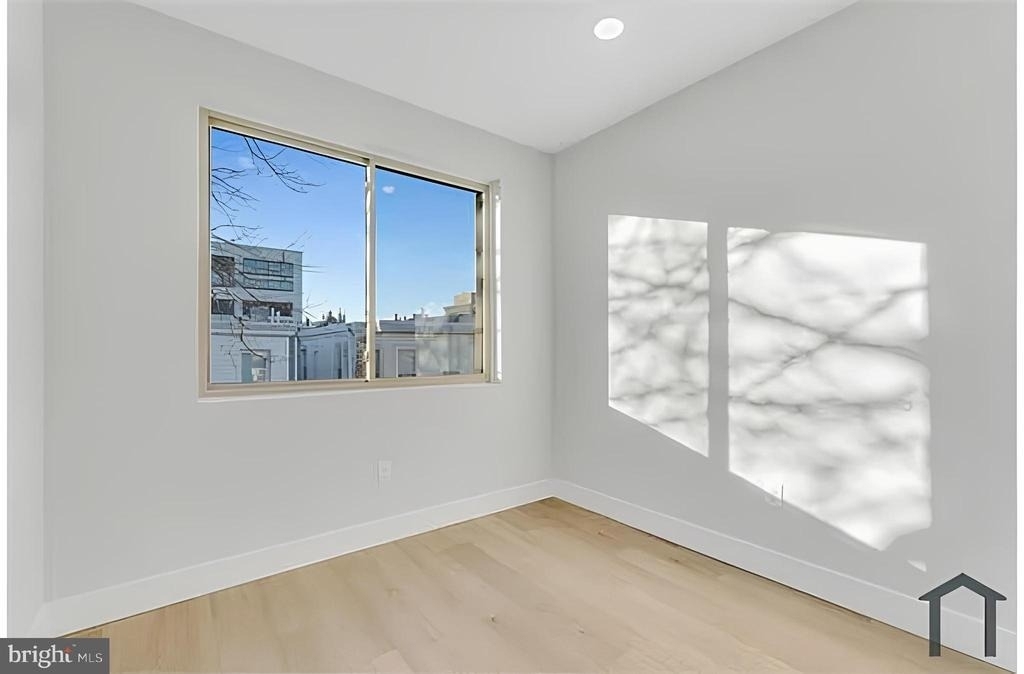 1229 W Hilton Street - Photo 2