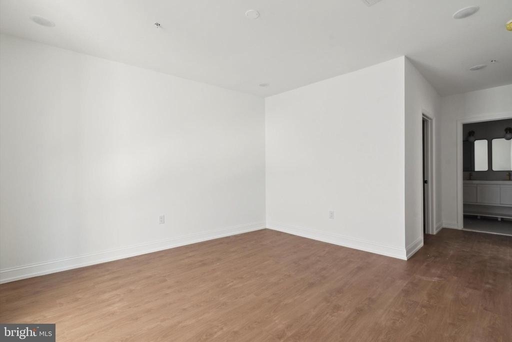 1614 Ridge Avenue - Photo 17