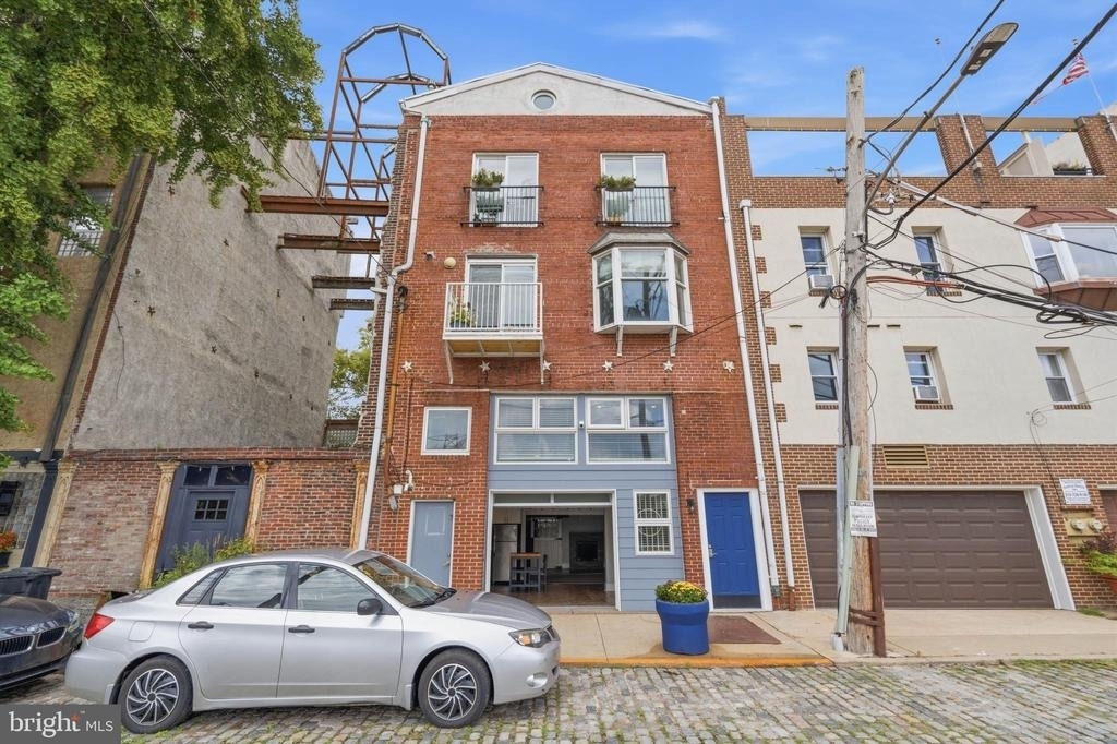 310 N Water Street - Photo 1