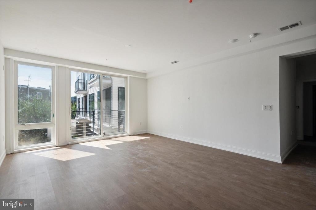 1614 Ridge Avenue - Photo 0