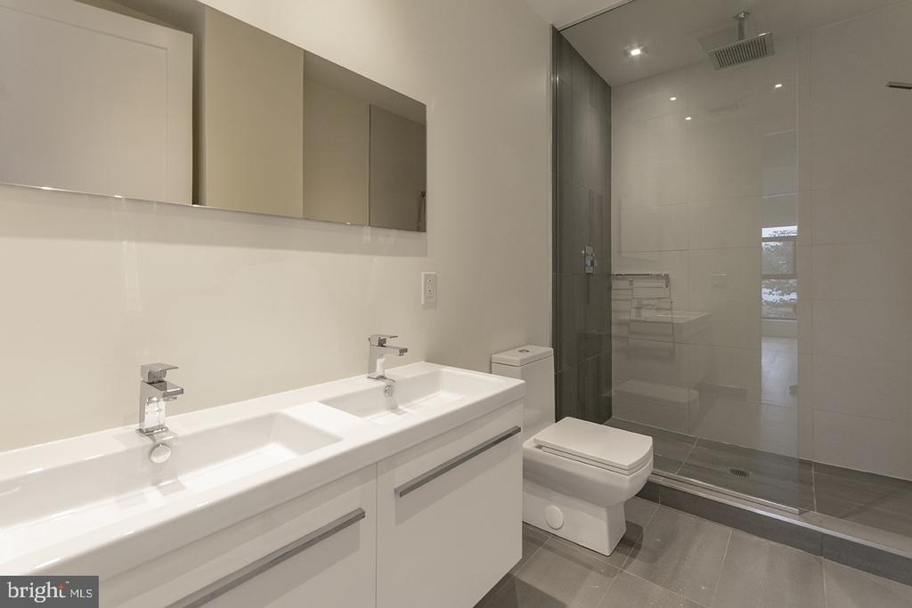 240 N 2nd Street - Photo 9