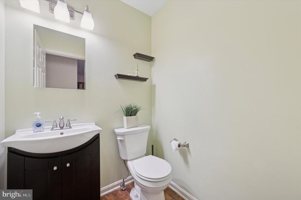 100 Parker Avenue - Photo 5