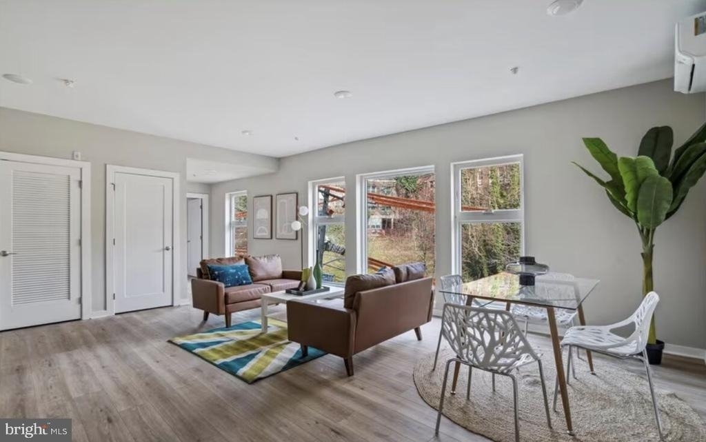 3515 Midvale Avenue - Photo 4